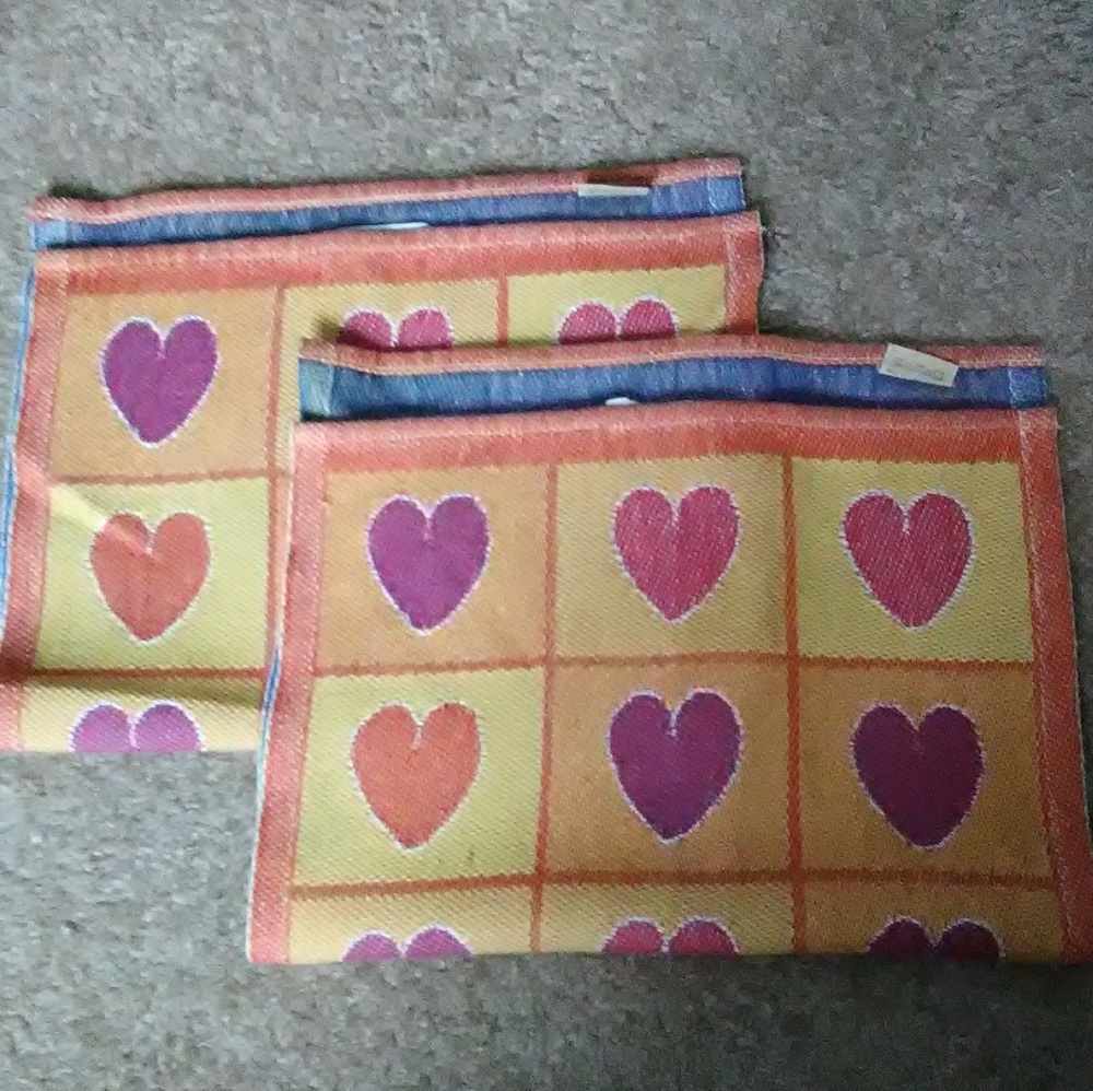 Ekelund Heart Print Reusable Placemats - Picture 2 of 3